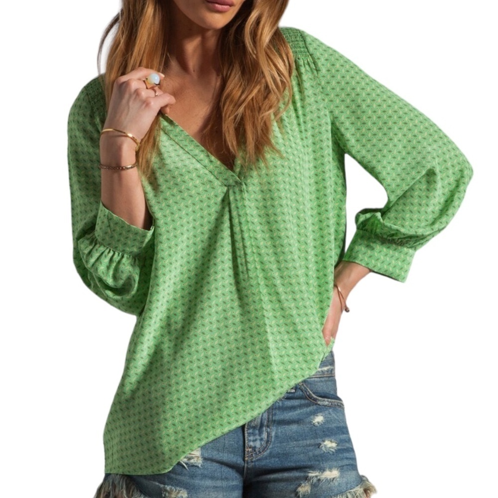 Revolve Joie Aceline Geo Print Blouse in‎ Julep size small 100% silk